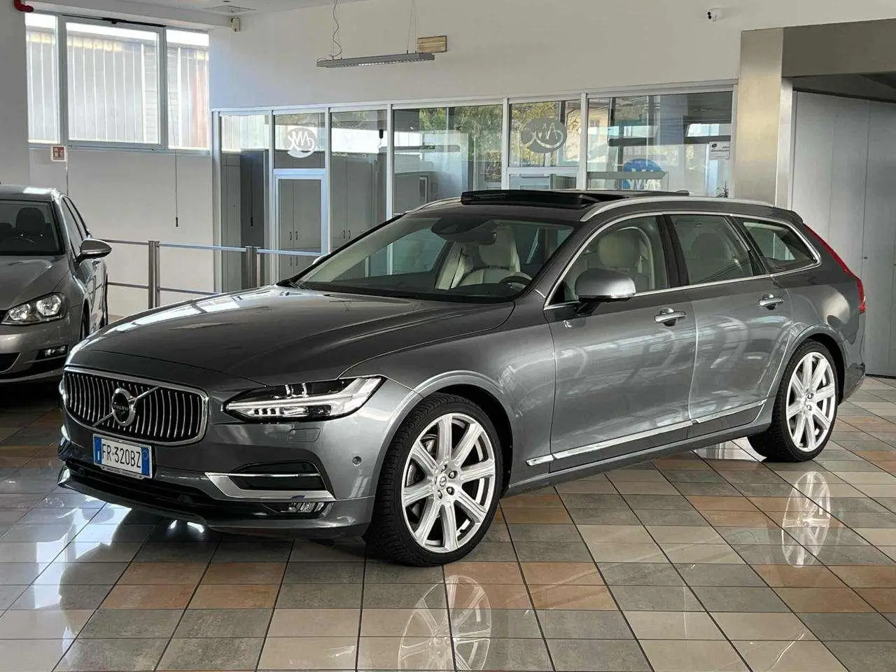 Photo 1 : Volvo V90 2018 Diesel