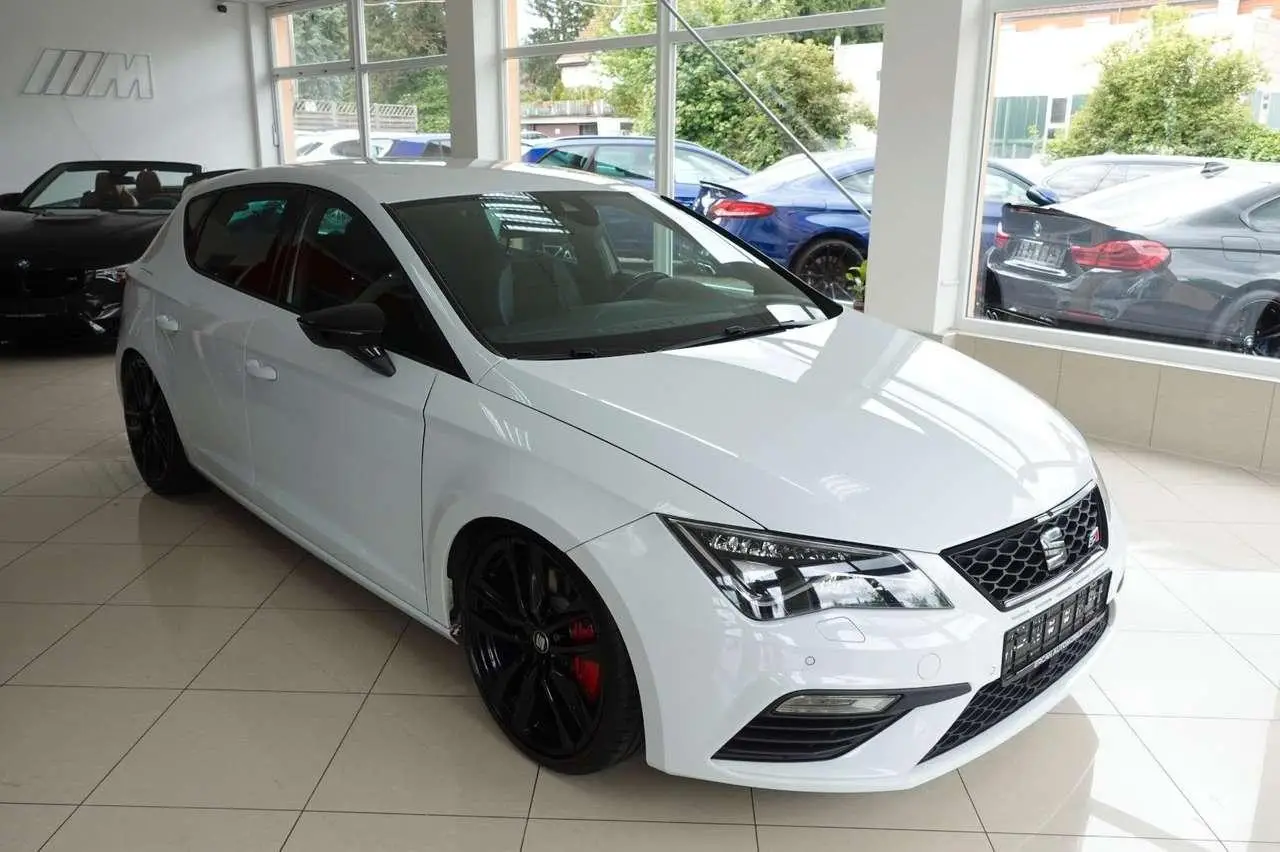 Photo 1 : Seat Leon 2018 Petrol