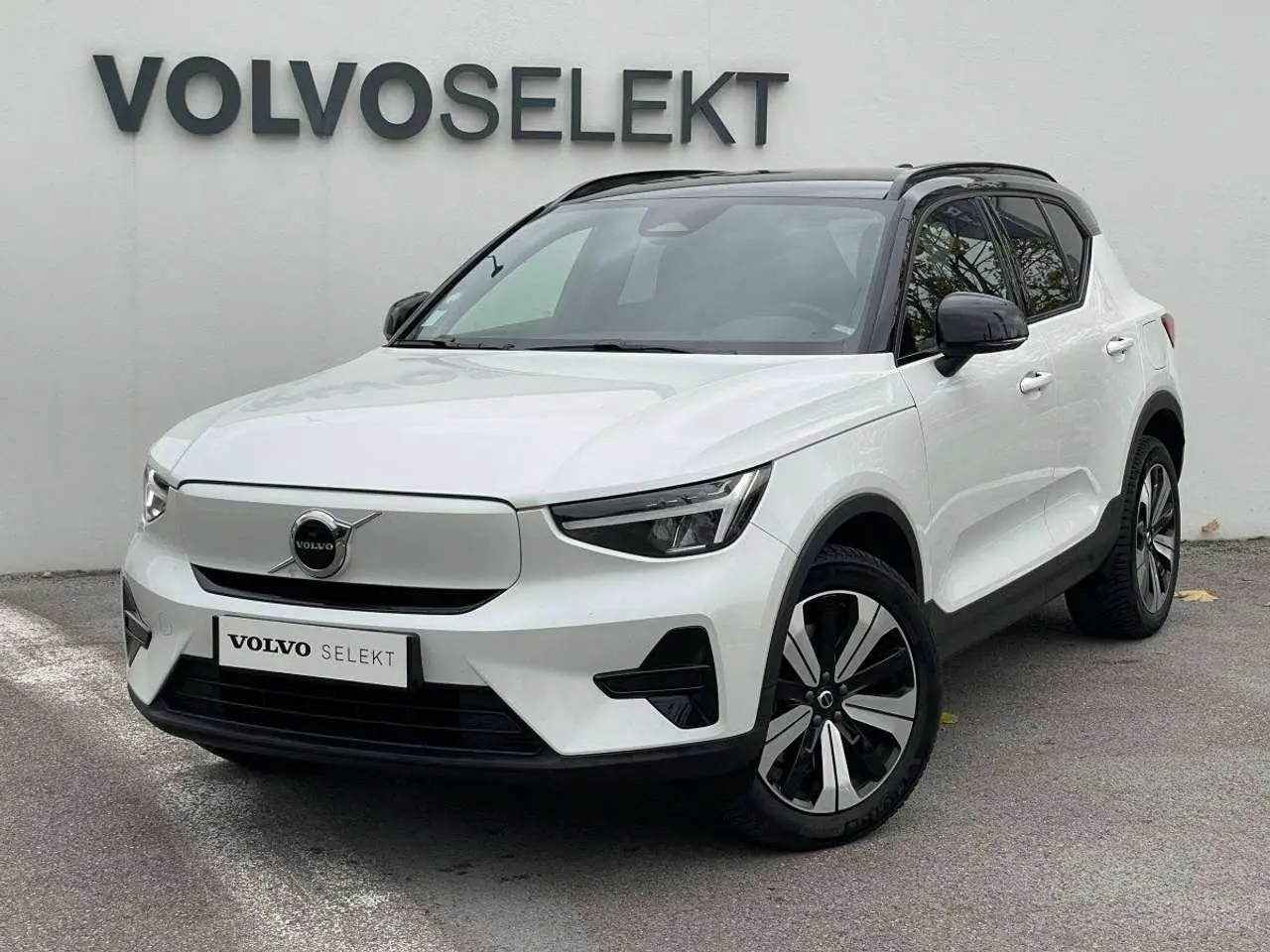 Photo 1 : Volvo Xc40 2023 Hybrid