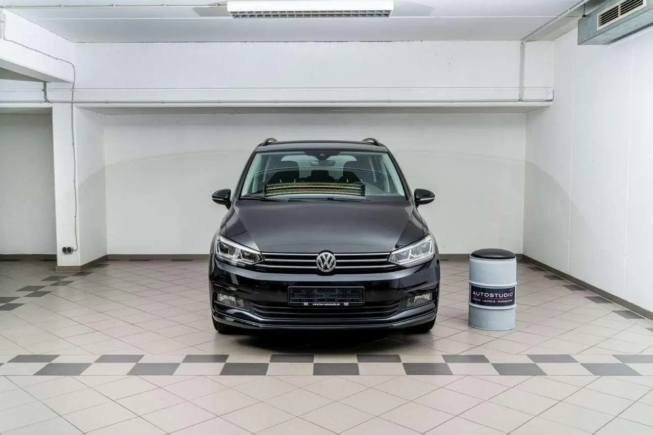 Photo 1 : Volkswagen Touran 2022 Petrol