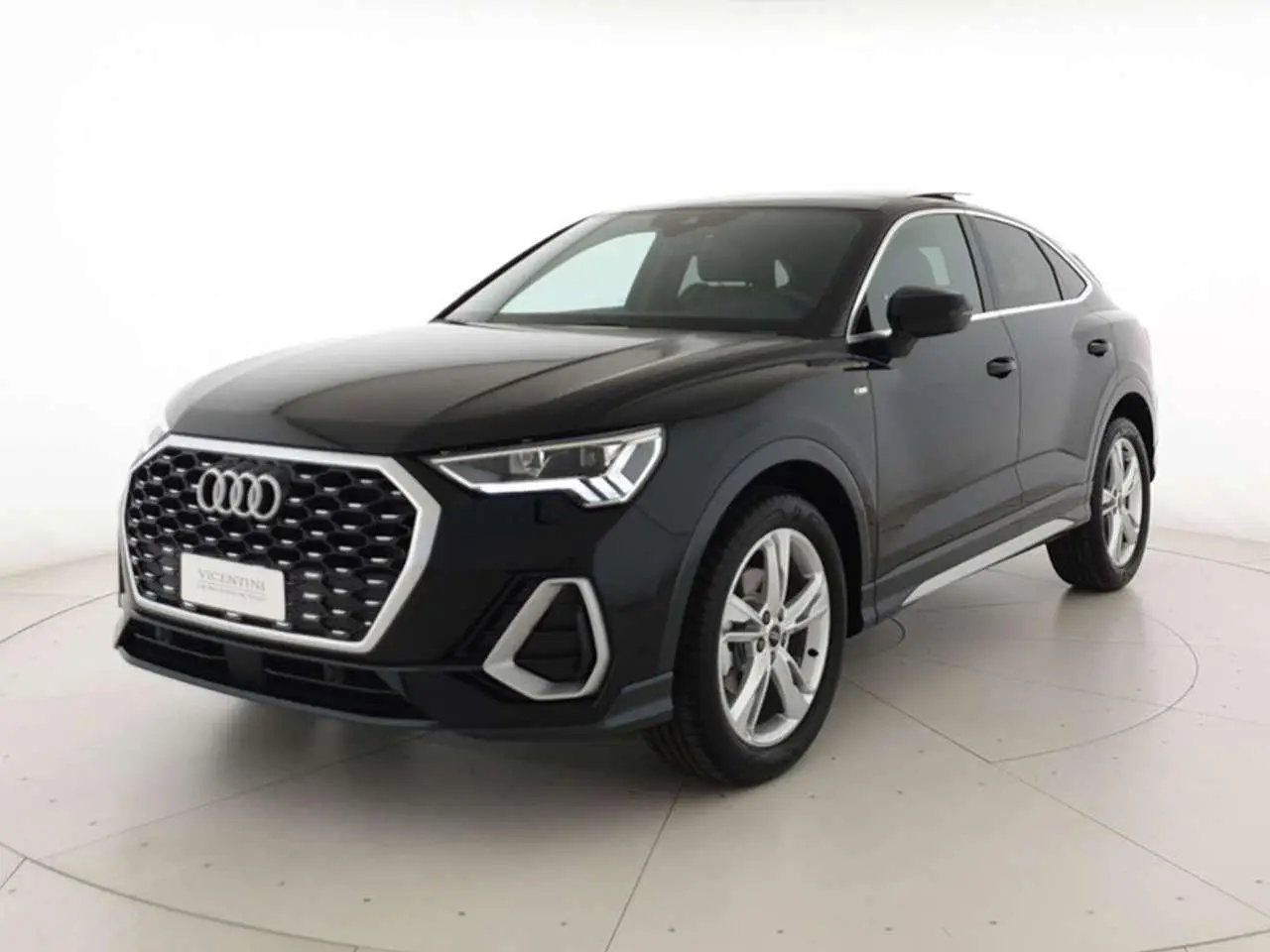 Photo 1 : Audi Q3 2024 Diesel