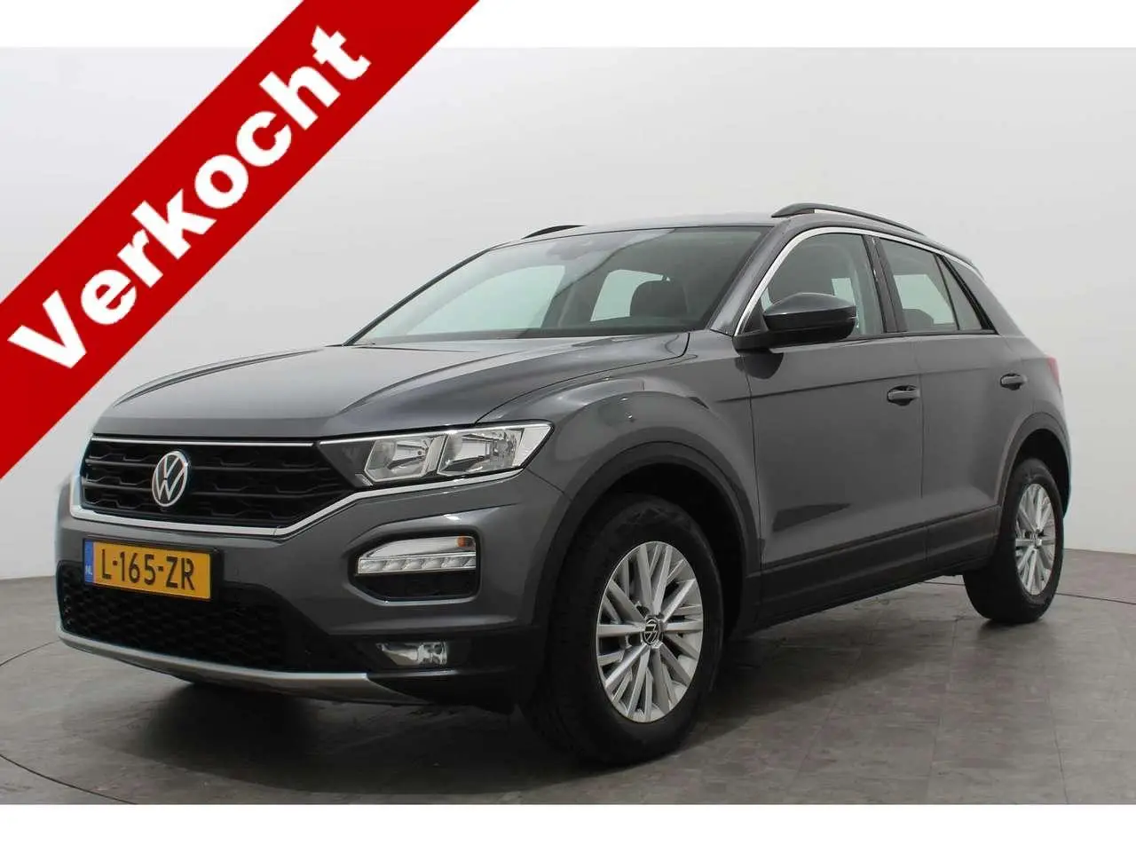 Photo 1 : Volkswagen T-roc 2021 Essence