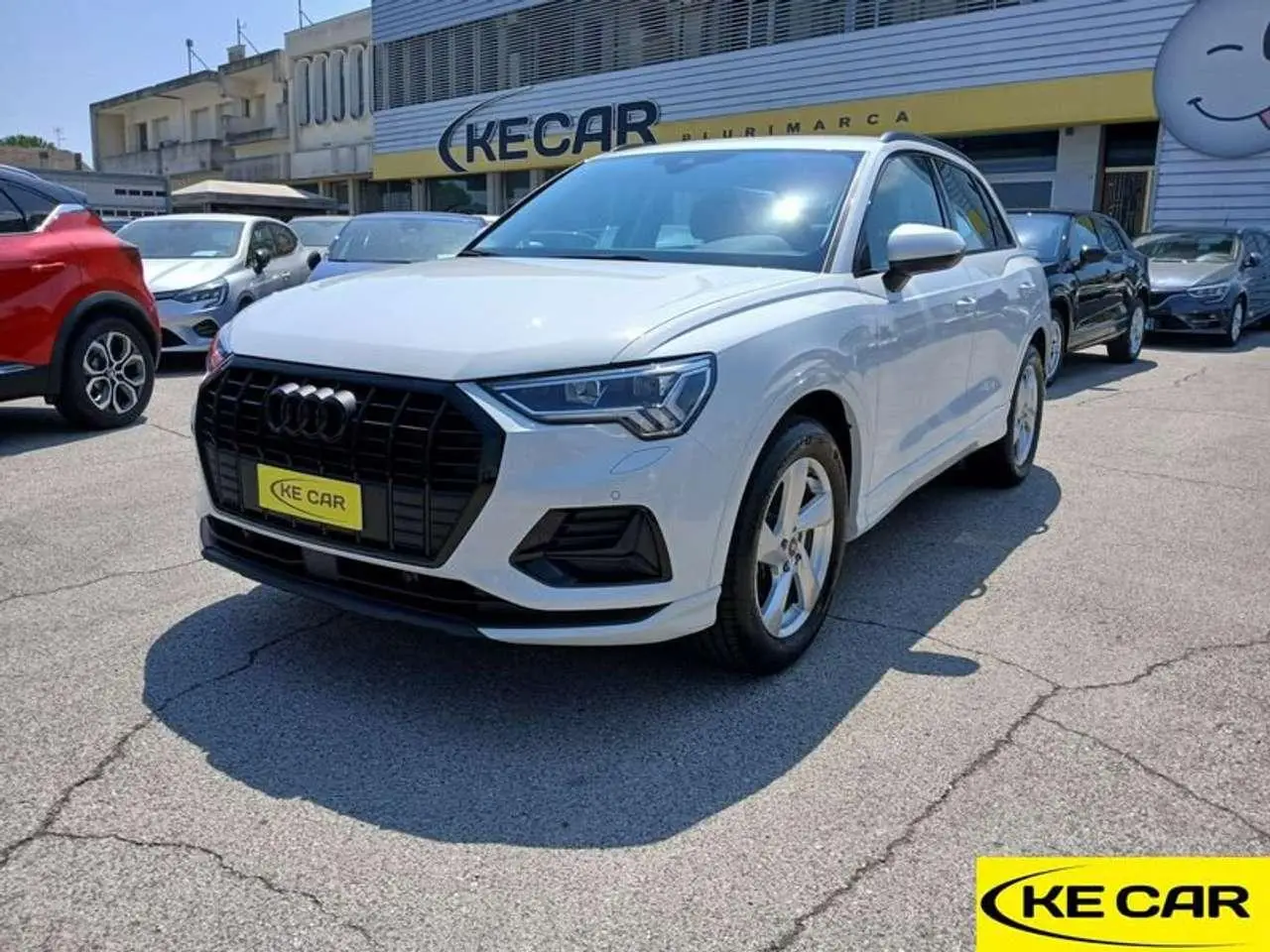 Photo 1 : Audi Q3 2023 Petrol