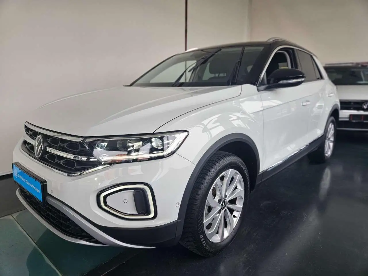 Photo 1 : Volkswagen T-roc 2024 Petrol