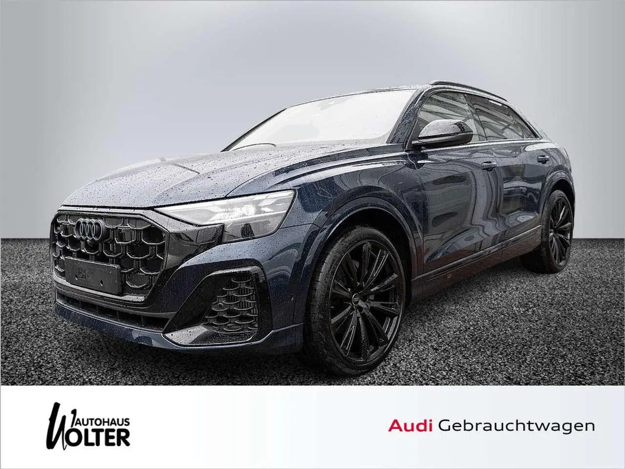 Photo 1 : Audi Q8 2024 Essence