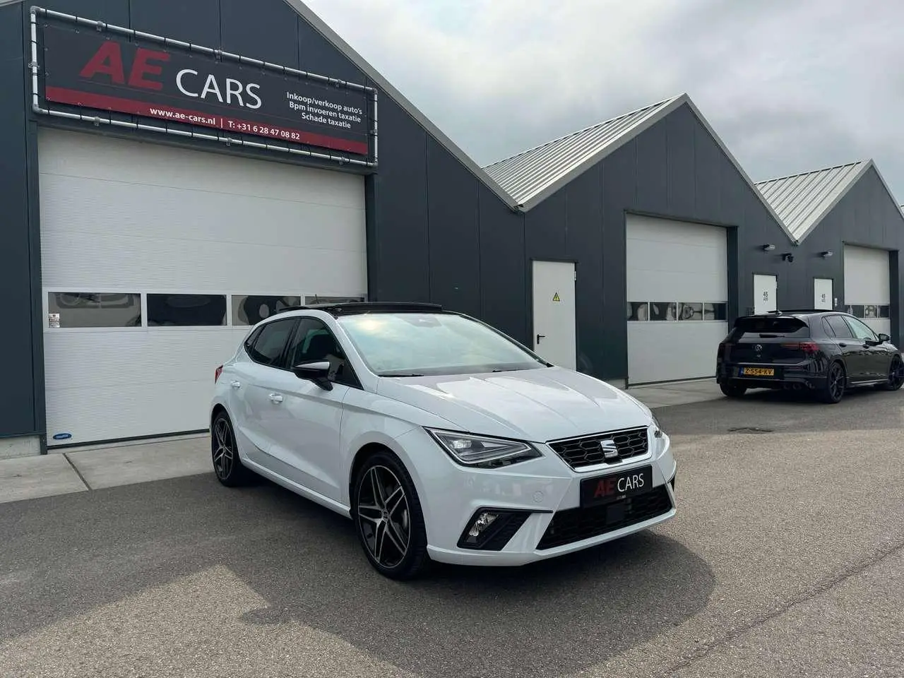 Photo 1 : Seat Ibiza 2023 Petrol