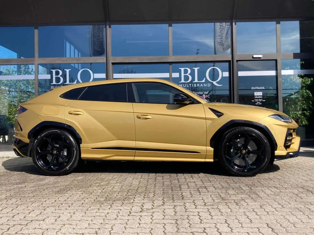 Photo 1 : Lamborghini Urus 2021 Petrol