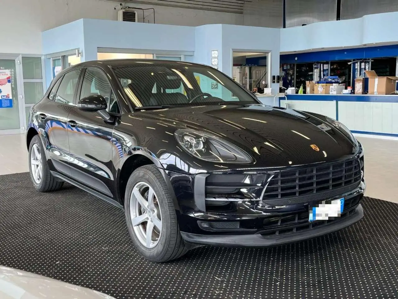 Photo 1 : Porsche Macan 2021 Petrol