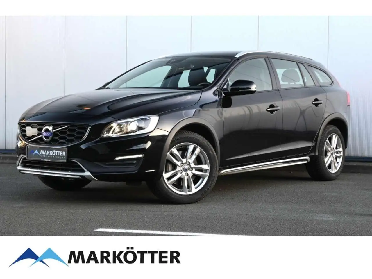 Photo 1 : Volvo V60 2019 Essence