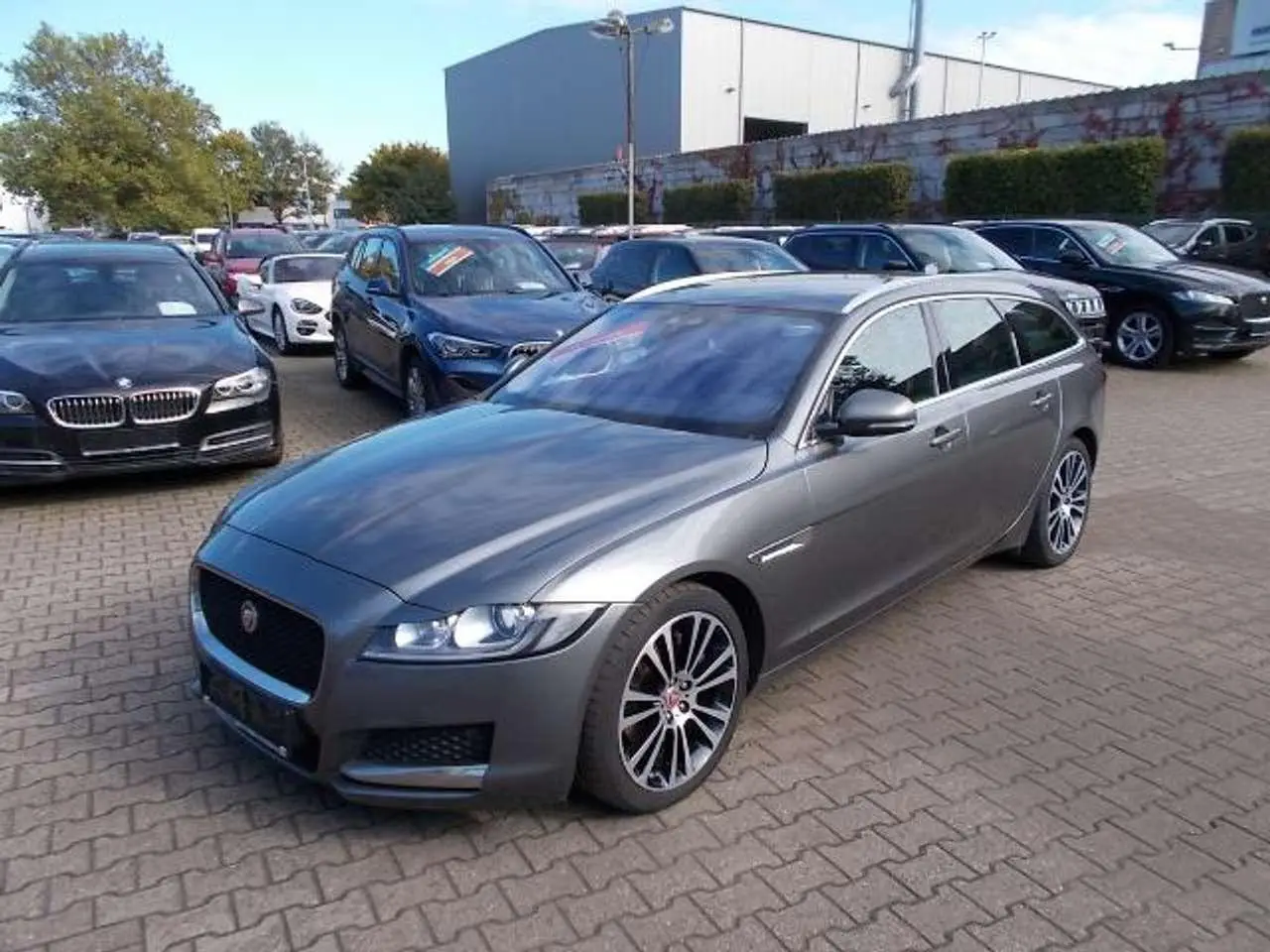 Photo 1 : Jaguar Xf 2018 Petrol