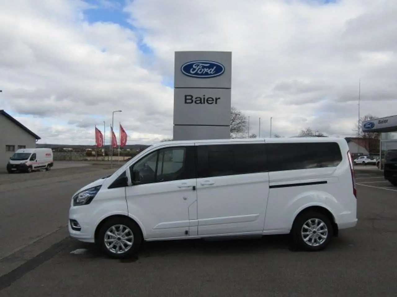 Photo 1 : Ford Tourneo 2023 Diesel