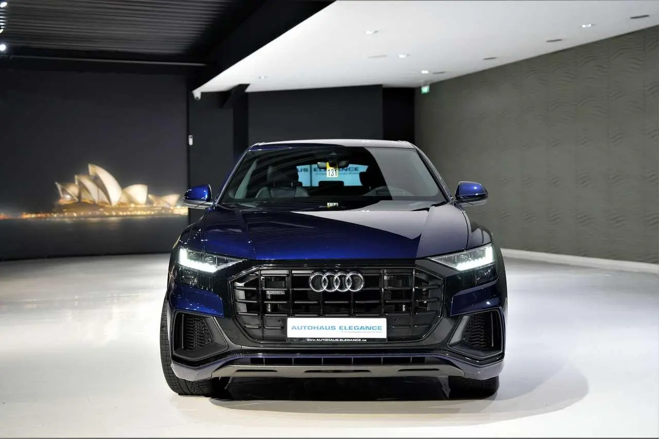 Photo 1 : Audi Q8 2021 Hybride