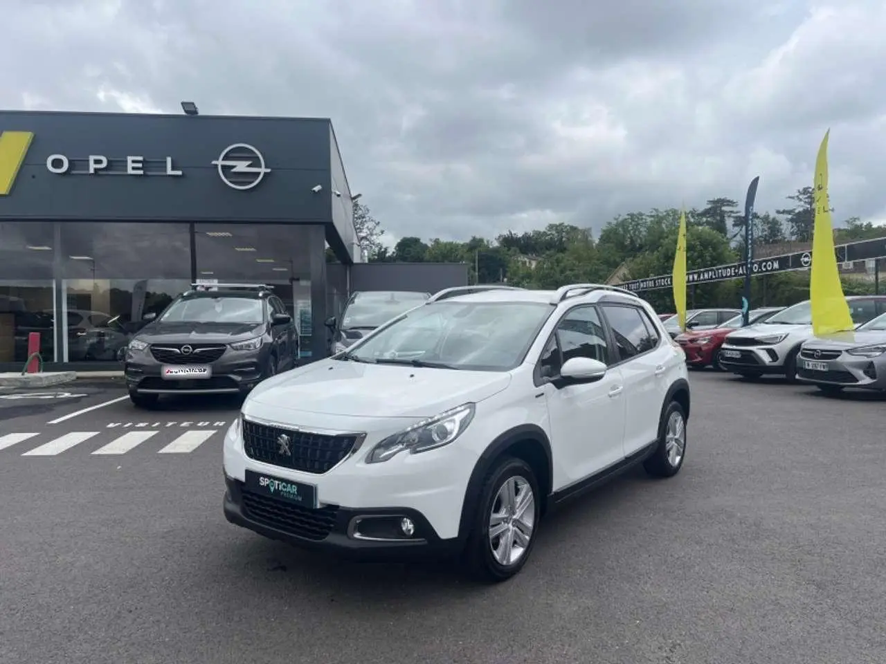 Photo 1 : Peugeot 2008 2019 Petrol