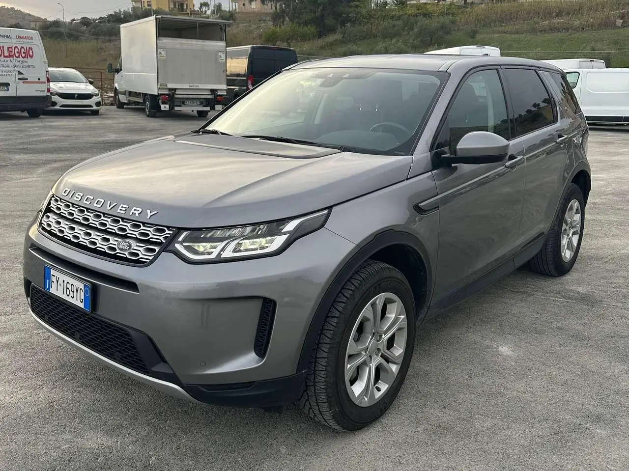 Photo 1 : Land Rover Discovery 2019 Hybrid