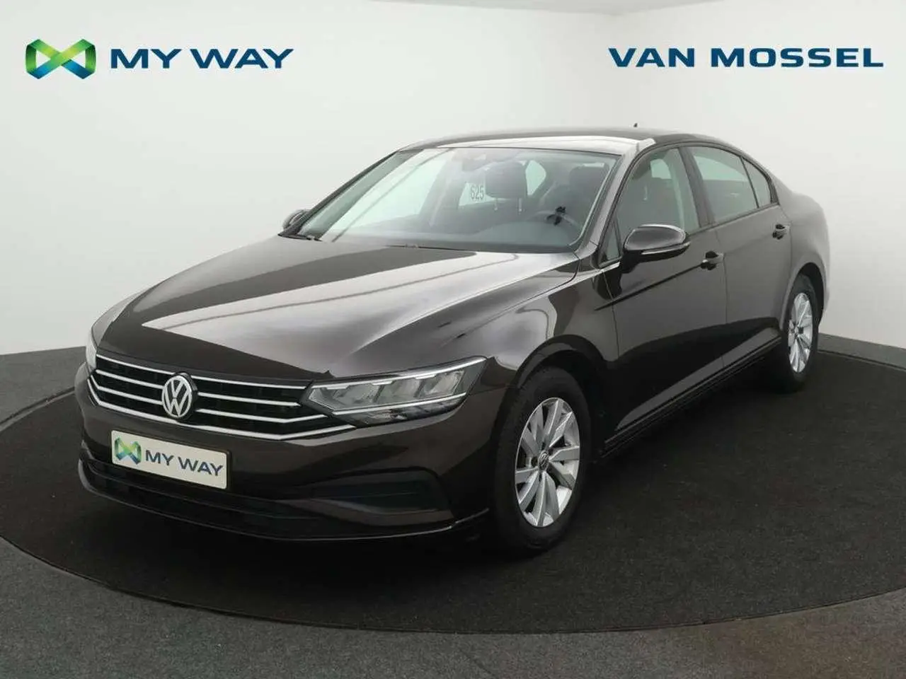 Photo 1 : Volkswagen Passat 2020 Essence