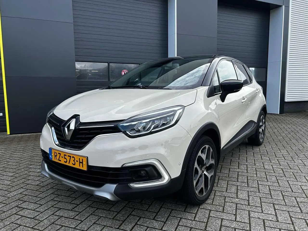 Photo 1 : Renault Captur 2018 Petrol