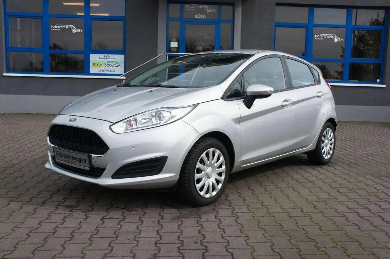 Photo 1 : Ford Fiesta 2017 Petrol