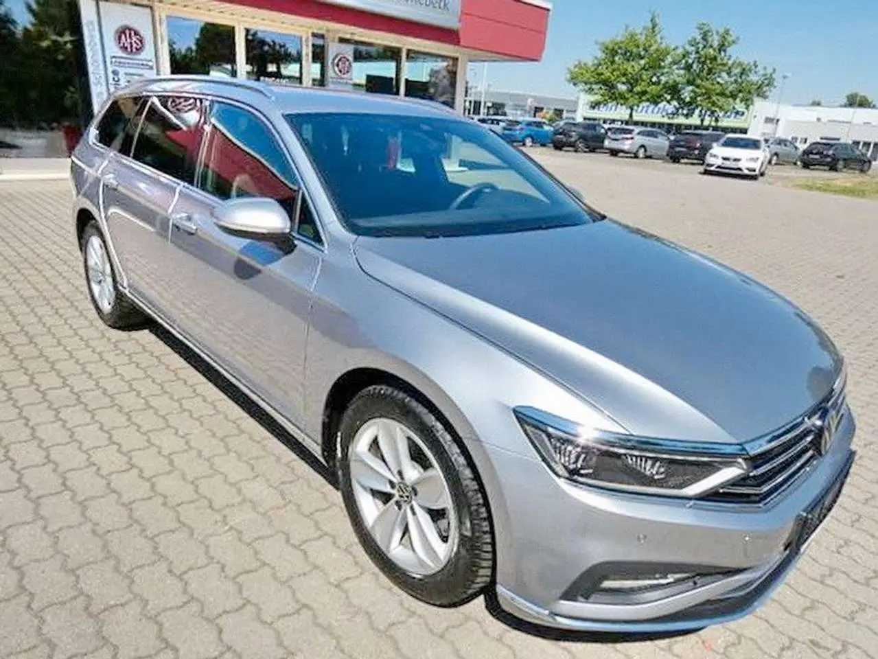 Photo 1 : Volkswagen Passat 2023 Diesel