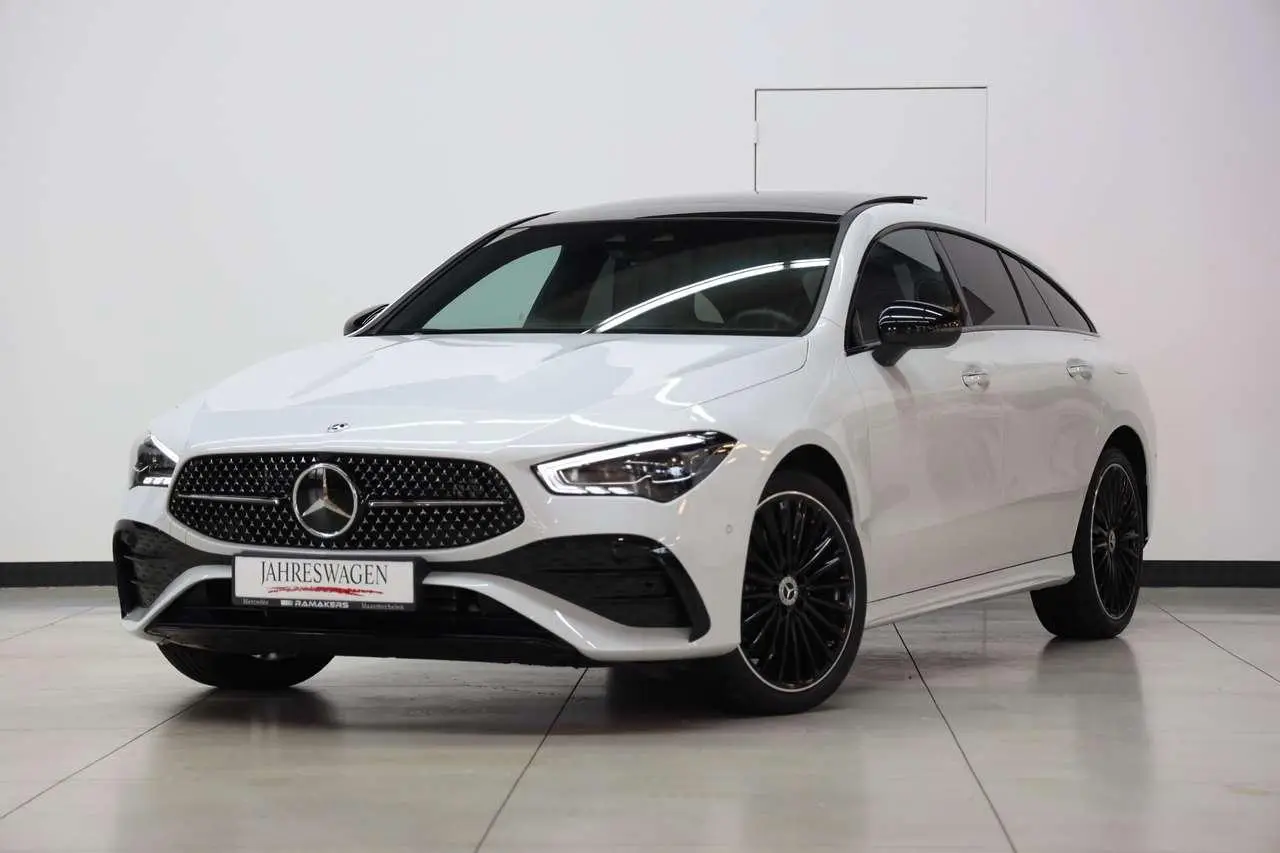 Photo 1 : Mercedes-benz Classe Cla 2023 Hybride