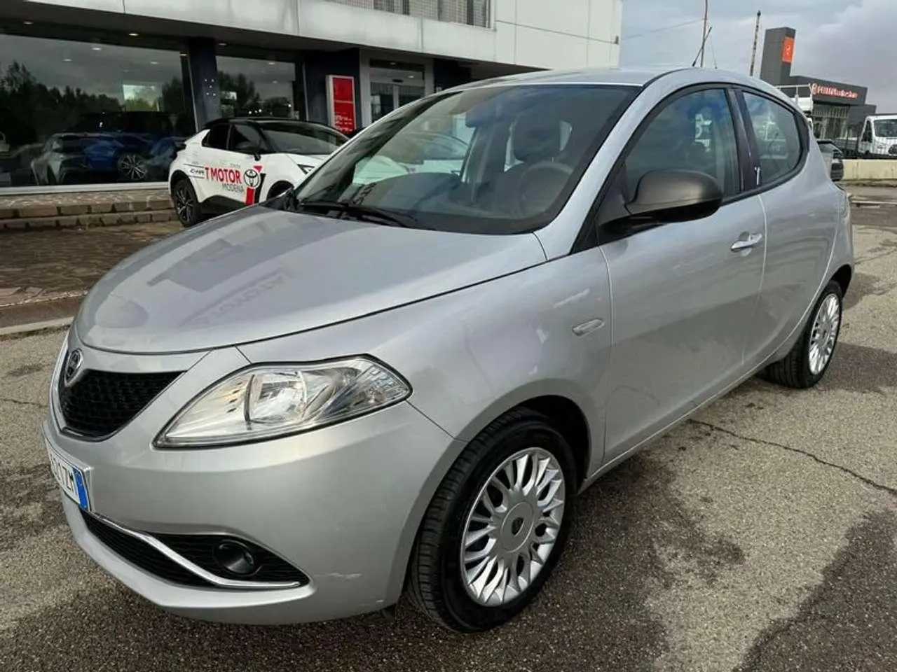 Photo 1 : Lancia Ypsilon 2017 Essence