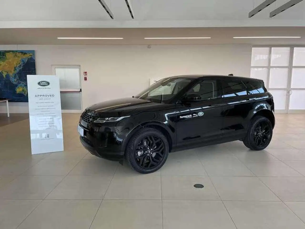 Photo 1 : Land Rover Range Rover Evoque 2023 Hybride