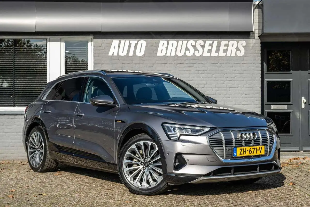 Photo 1 : Audi E-tron 2019 Électrique