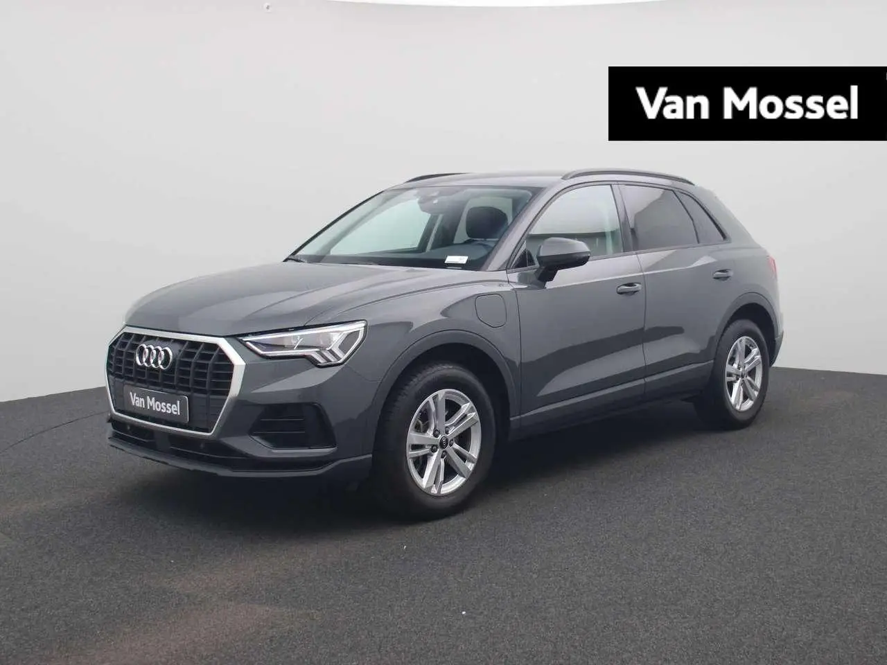 Photo 1 : Audi Q3 2022 Hybride