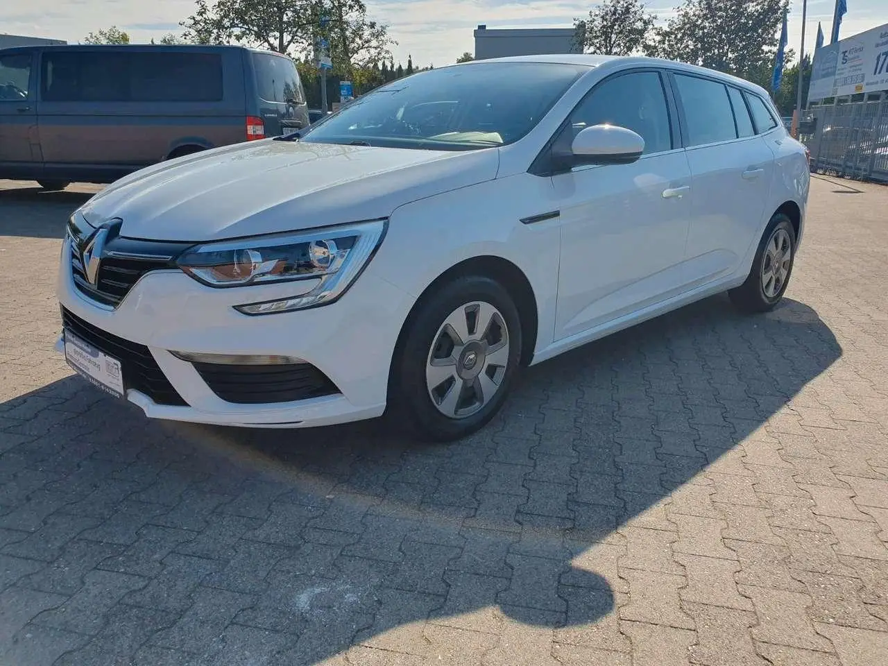 Photo 1 : Renault Megane 2020 Essence