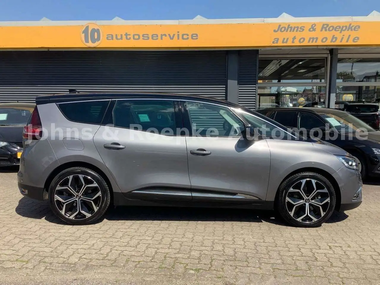 Photo 1 : Renault Grand Scenic 2022 Essence