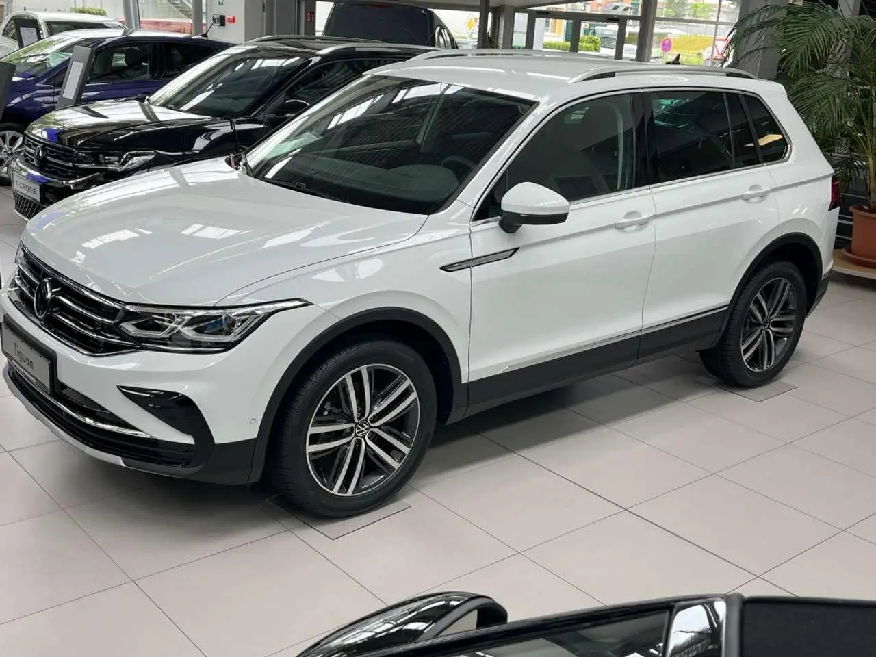 Photo 1 : Volkswagen Tiguan 2024 Diesel