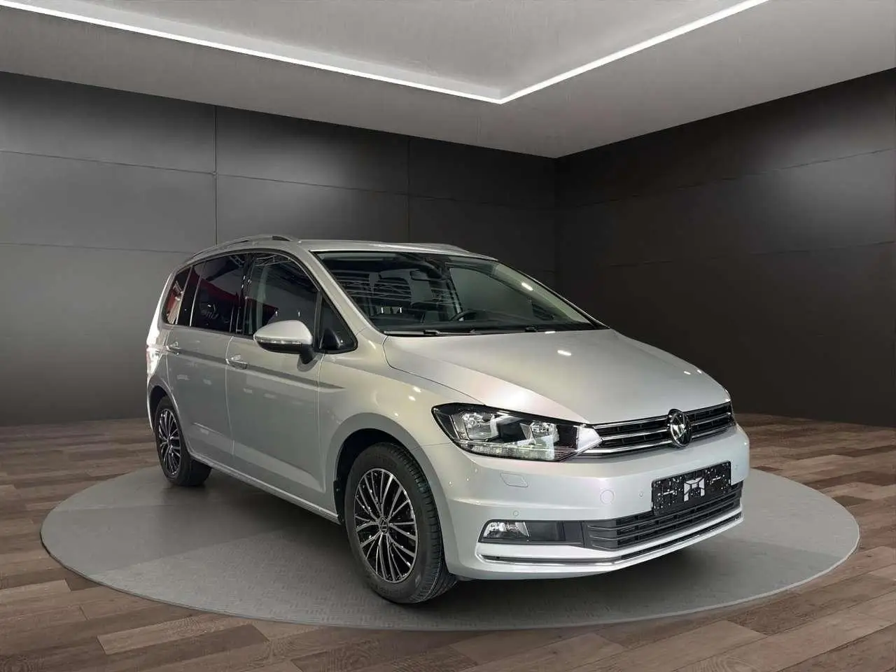 Photo 1 : Volkswagen Touran 2024 Diesel