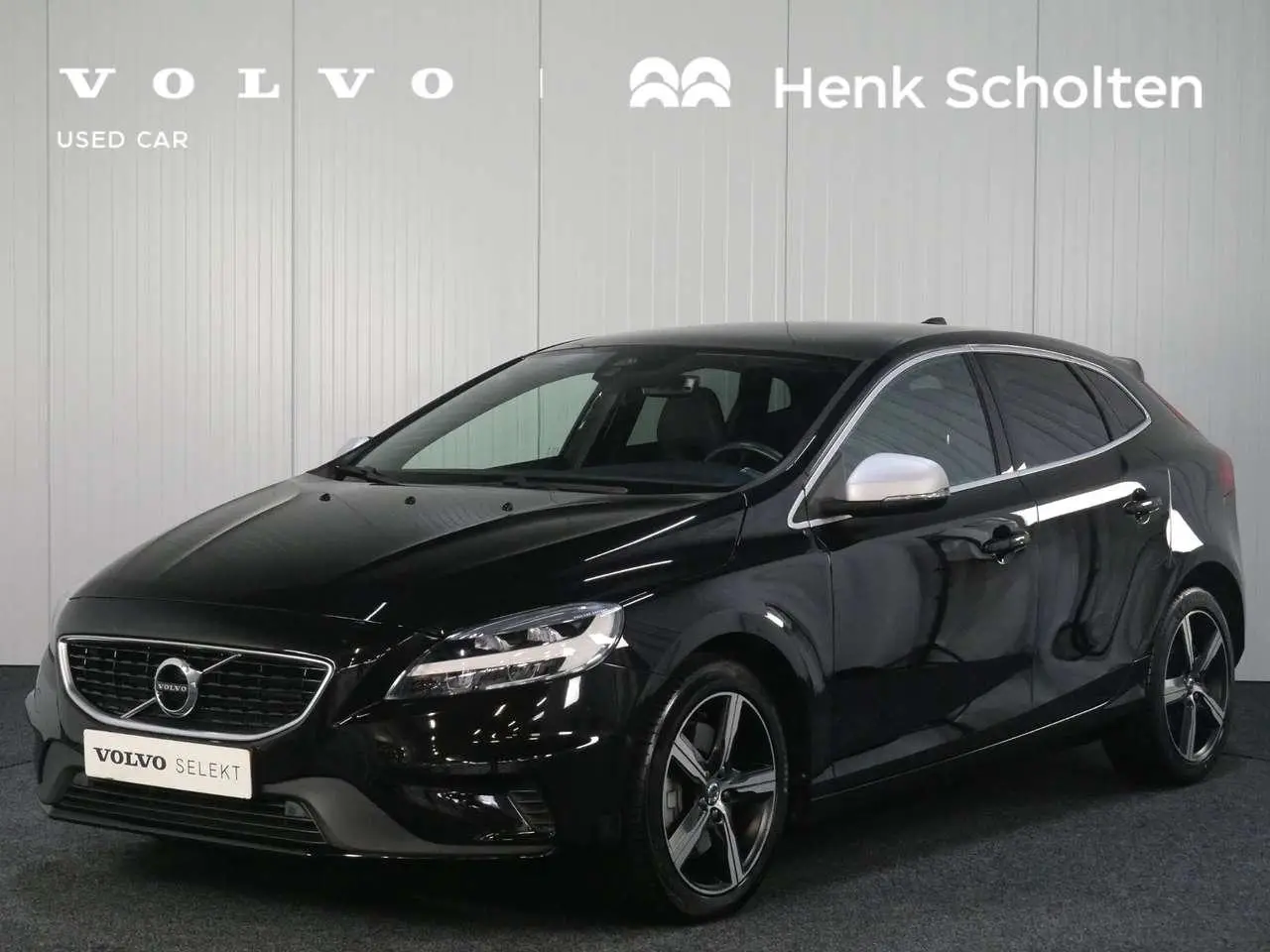 Photo 1 : Volvo V40 2019 Essence