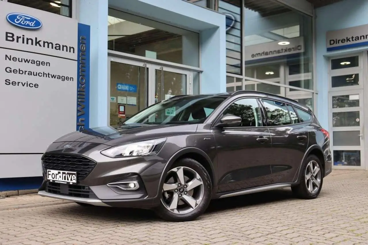 Photo 1 : Ford Focus 2020 Petrol