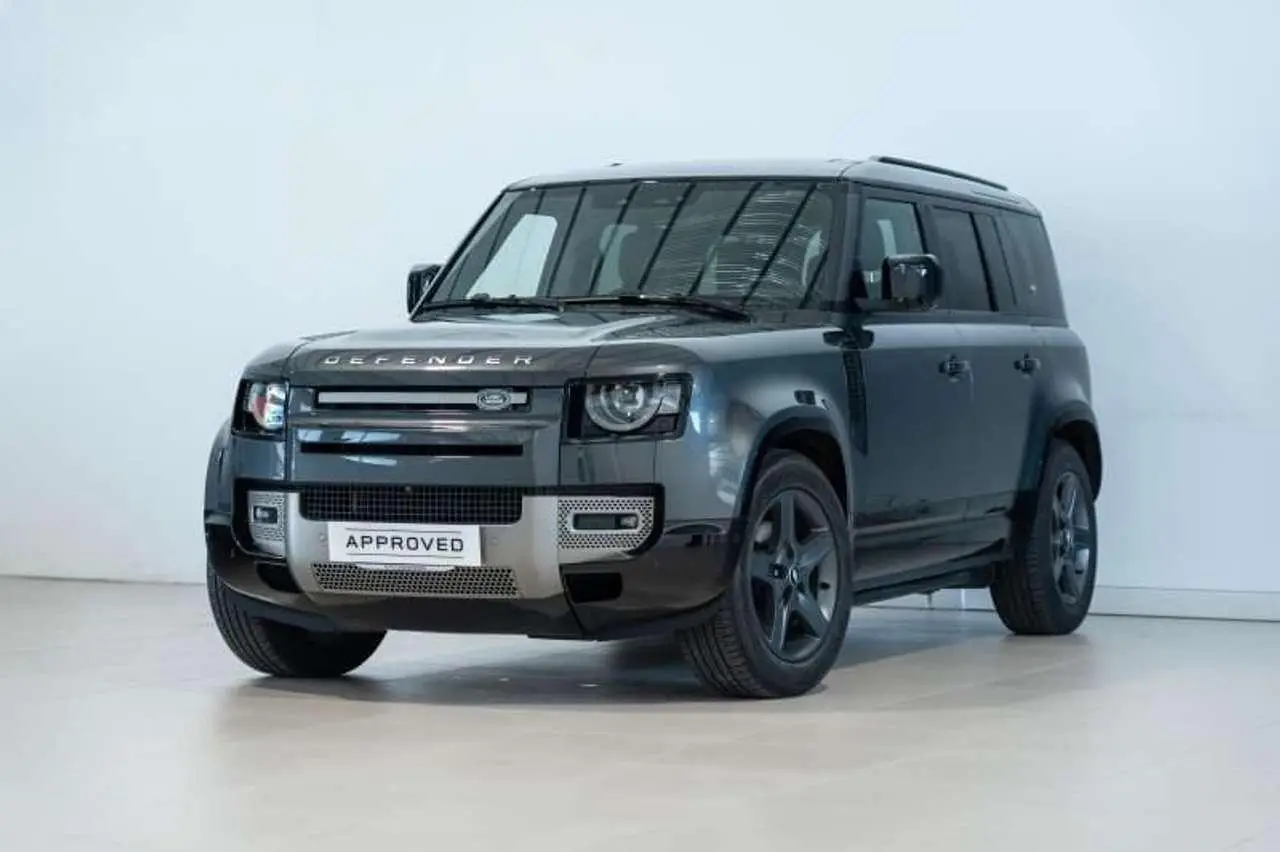 Photo 1 : Land Rover Defender 2024 Hybride