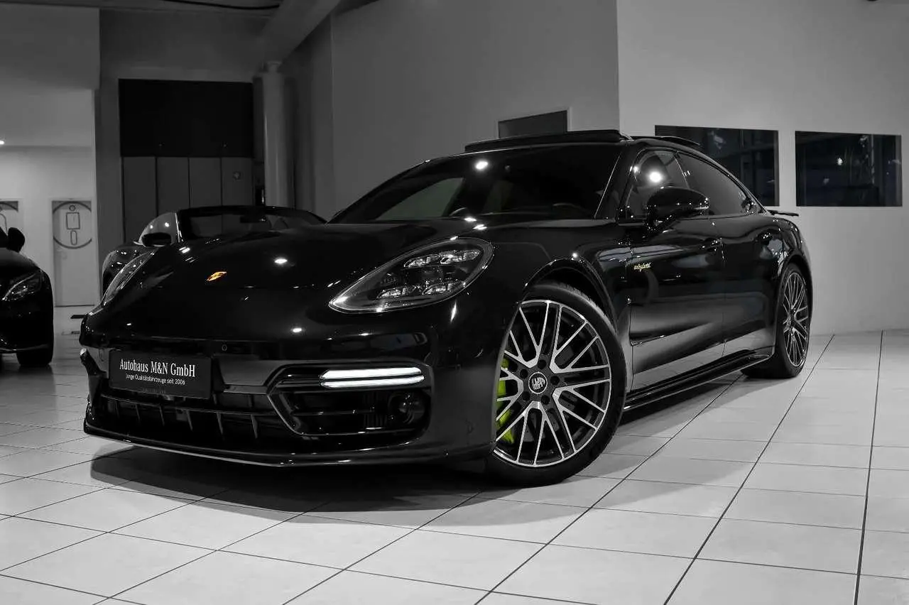 Photo 1 : Porsche Panamera 2021 Essence