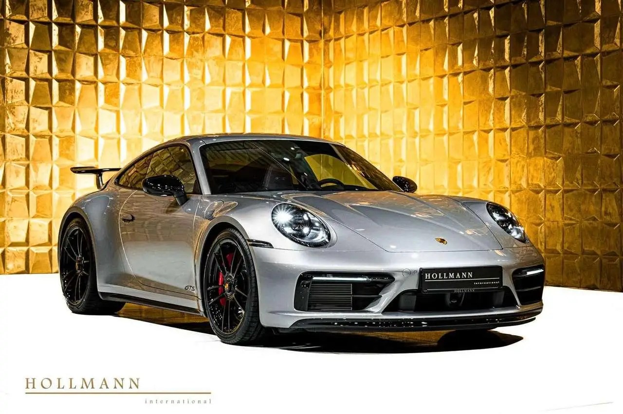 Photo 1 : Porsche 992 2024 Essence