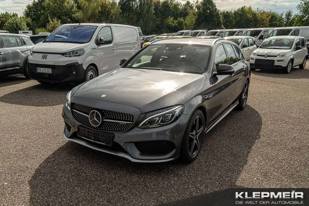 Photo 1 : Mercedes-benz Classe C 2016 Petrol