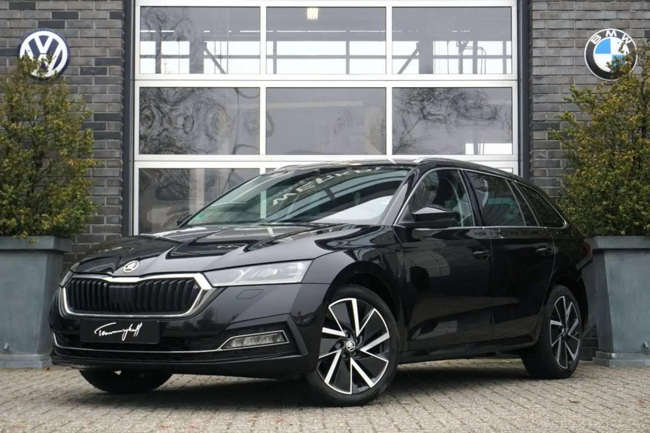 Photo 1 : Skoda Octavia 2021 Hybride