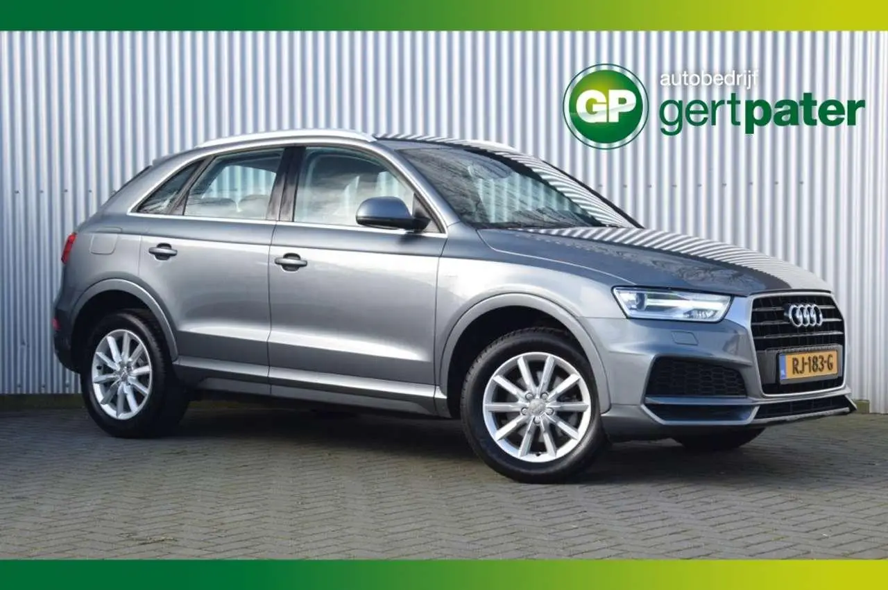 Photo 1 : Audi Q3 2018 Essence