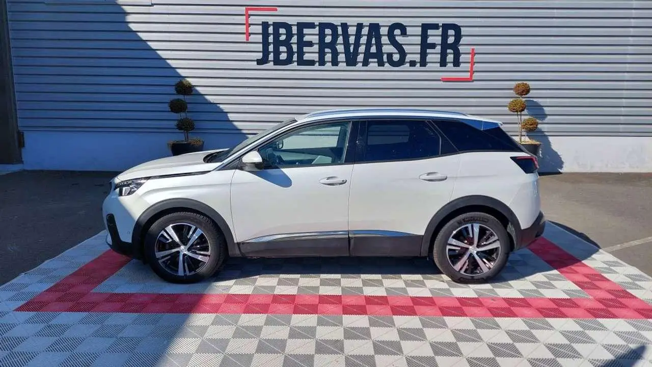 Photo 1 : Peugeot 3008 2020 Diesel