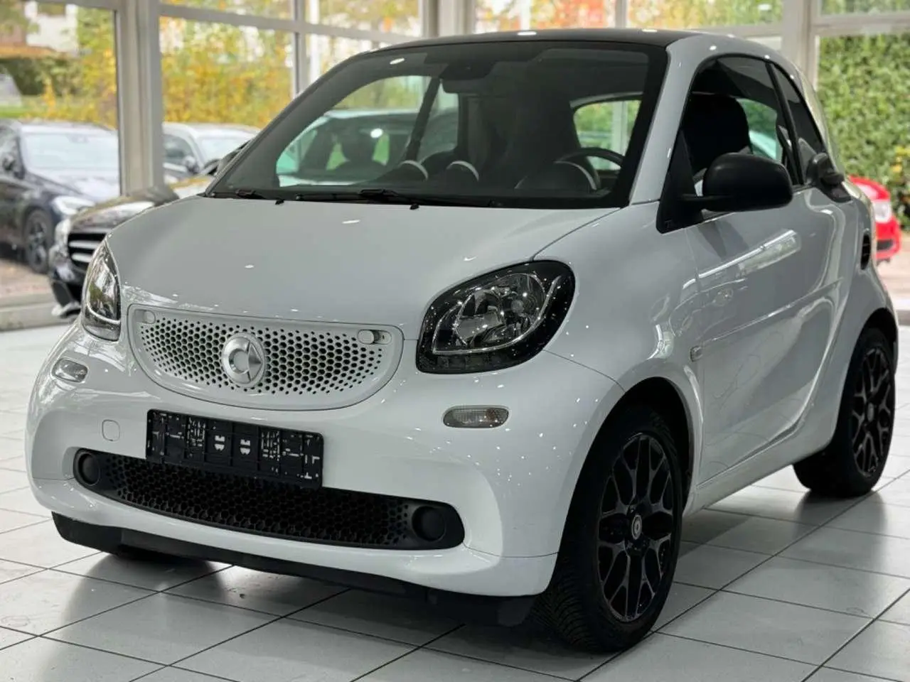 Photo 1 : Smart Fortwo 2015 Petrol