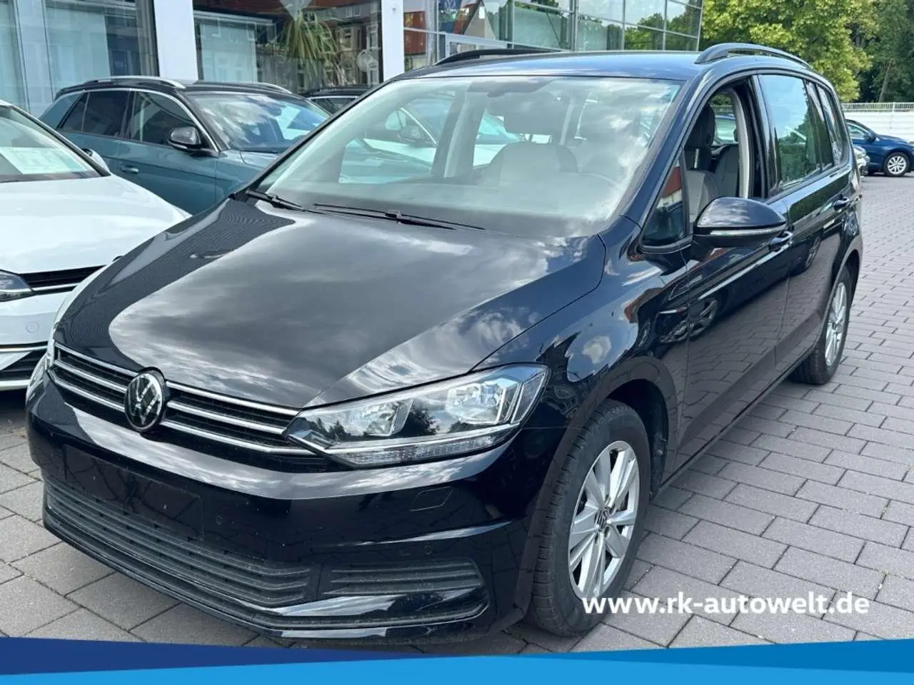 Photo 1 : Volkswagen Touran 2022 Essence