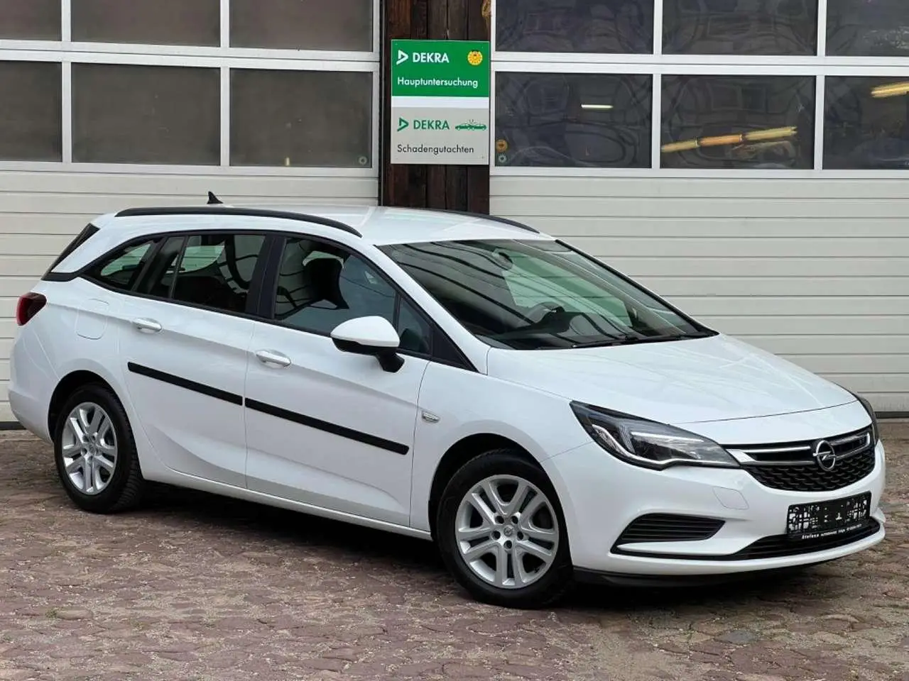 Photo 1 : Opel Astra 2018 Diesel