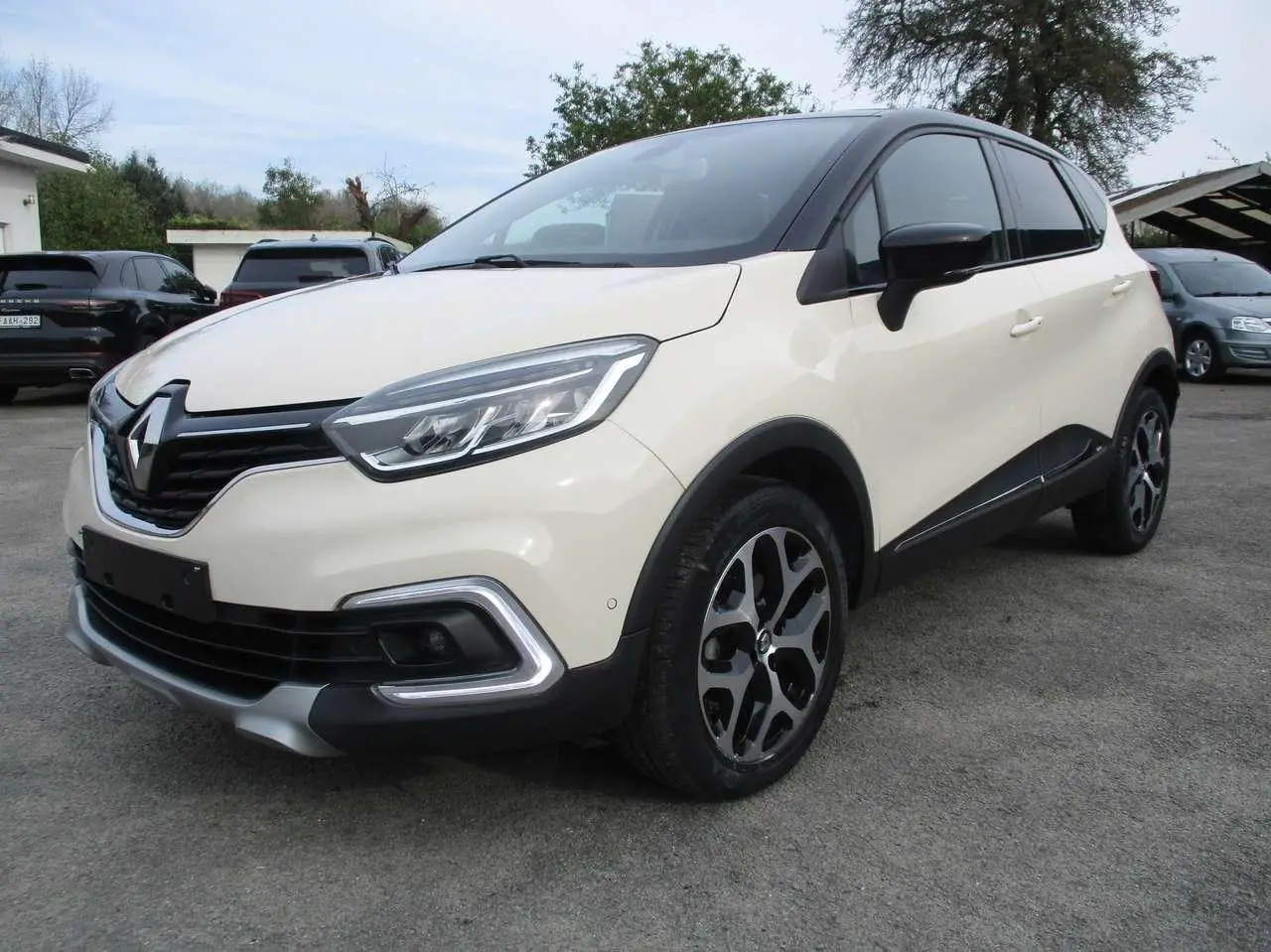 Photo 1 : Renault Captur 2017 Petrol