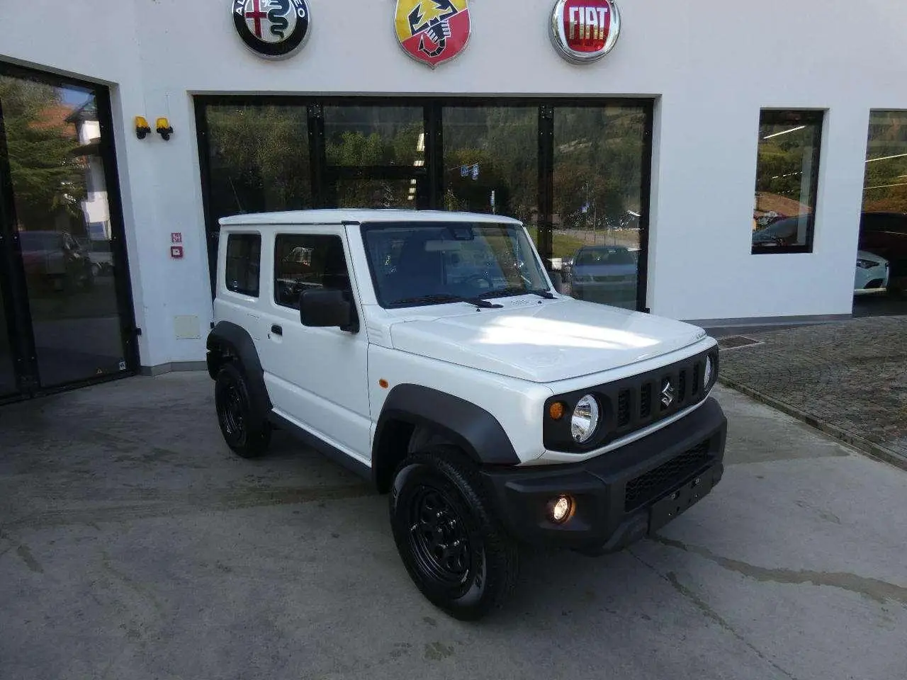 Photo 1 : Suzuki Jimny 2024 Petrol