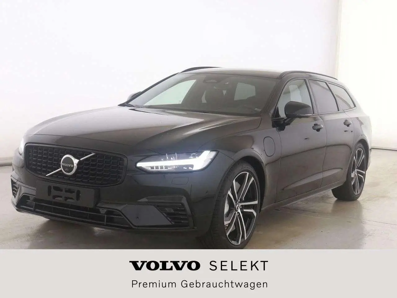 Photo 1 : Volvo V90 2023 Hybride