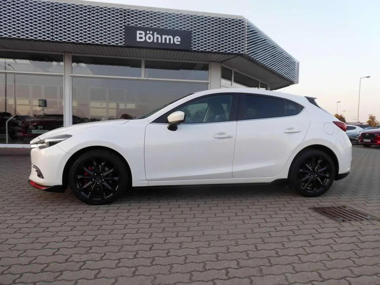 Photo 1 : Mazda 3 2018 Petrol