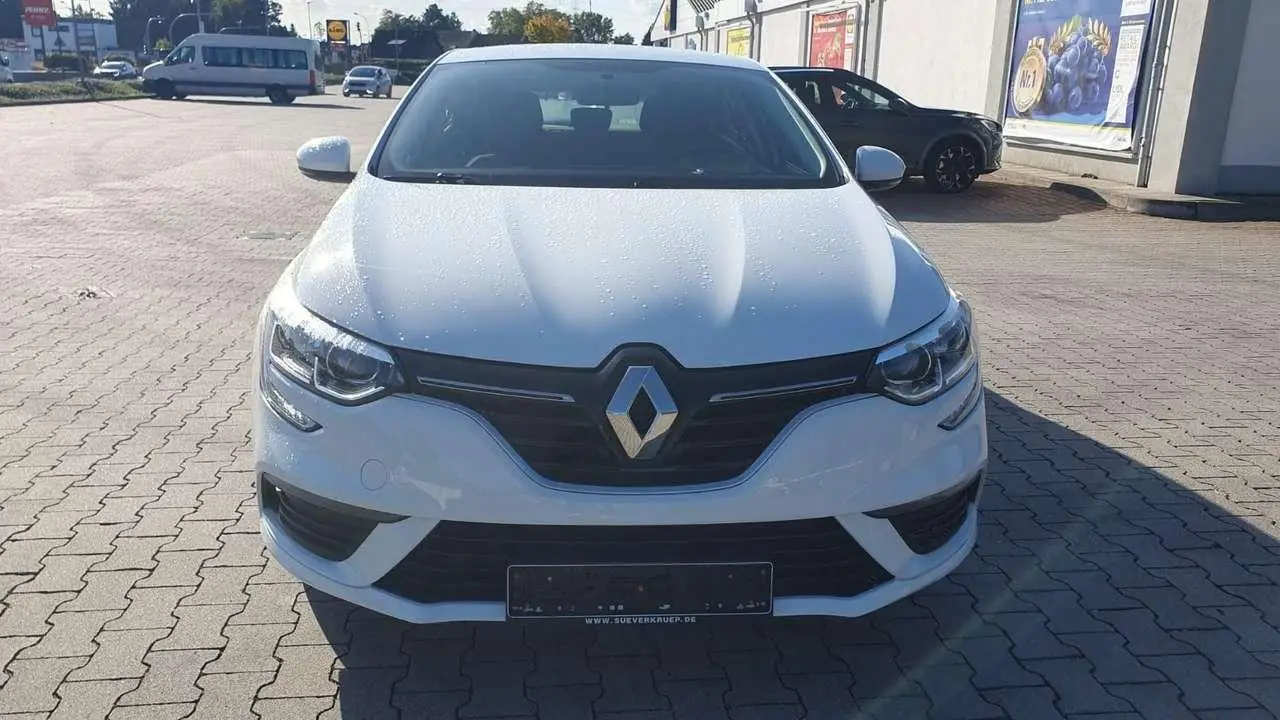 Photo 1 : Renault Megane 2019 Essence