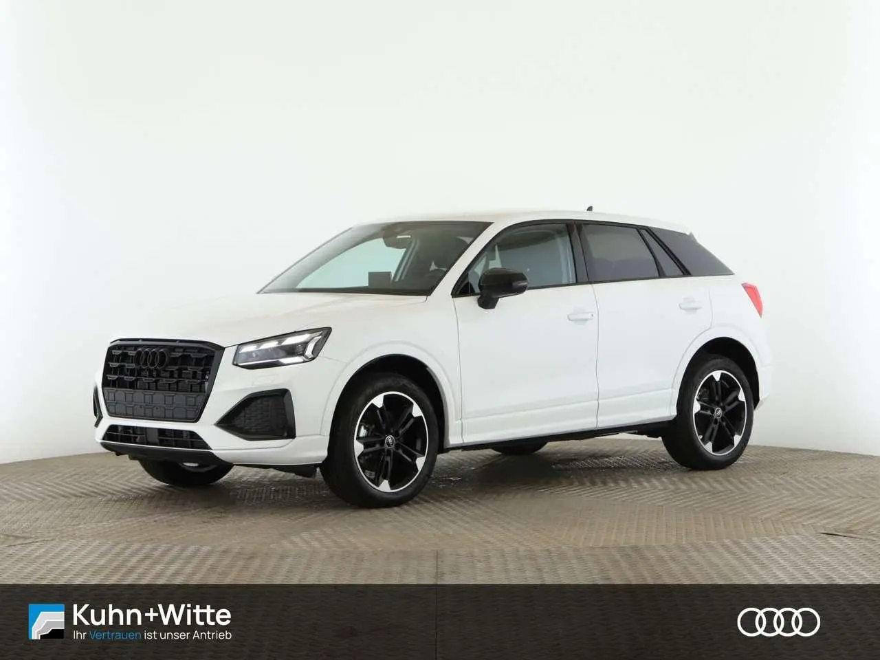 Photo 1 : Audi Q2 2024 Diesel