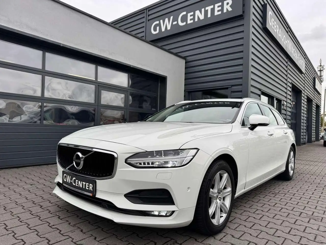 Photo 1 : Volvo V90 2016 Diesel